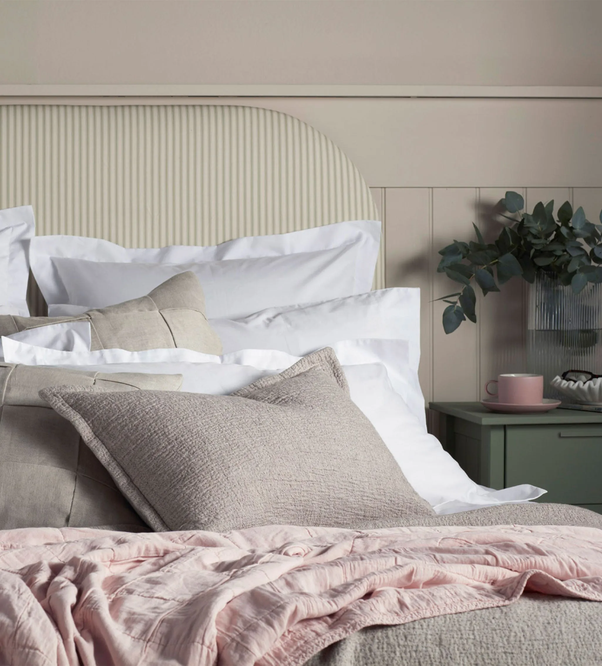 White Yarmouth 100% Cotton 800 Thread Count Bed Linen
